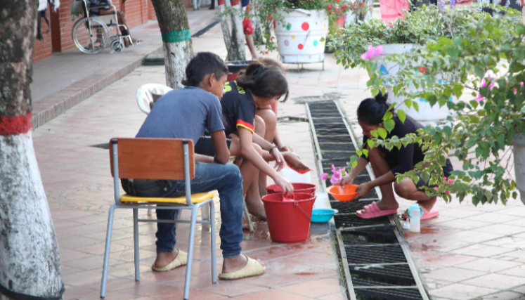 Los niños, niñas y adolescentes necesitan opciones más atractivas que unirse a la guerra.