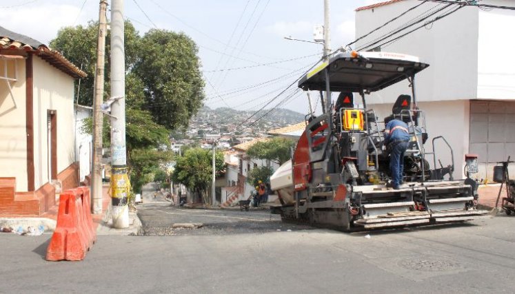 Pavimentación de vías. / Foto: Stefany Peñaloza / La Opinión 