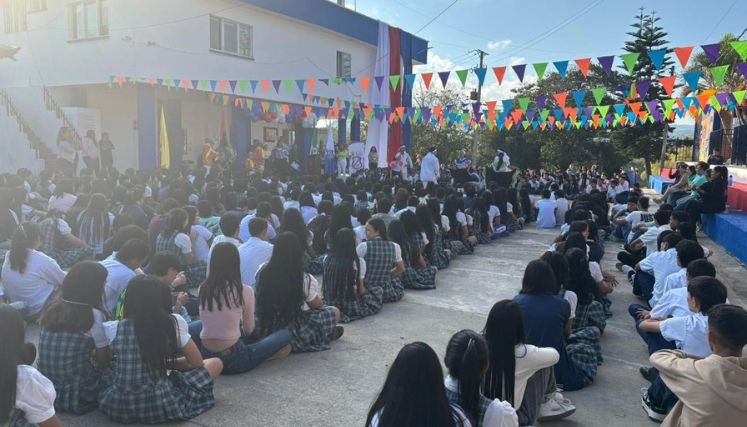 Las autoridades locales implementan campañas de prevención de delitos en los entornos escolares.