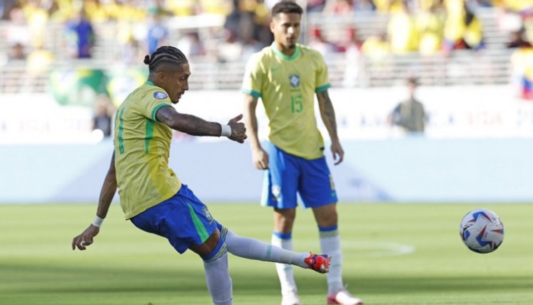 La Canarinha alista toda su artillería para enfrentar a  Colombia.