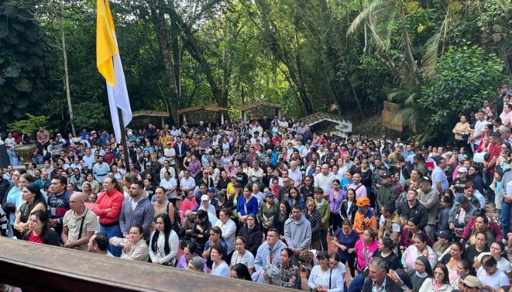 Peregrinos claman a la virgen de la Torcoroma por la paz del Catatumbo.