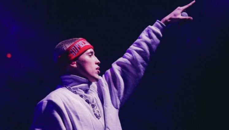  Tras agotar su gira en España, el artista lanza su segundo hit del año y calienta motores para un verano explosivo.