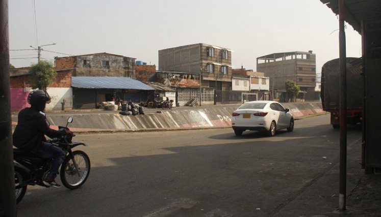 En la calle 5 con avenida 8 del barrio El Callejón sucedió el doble homicidio. 