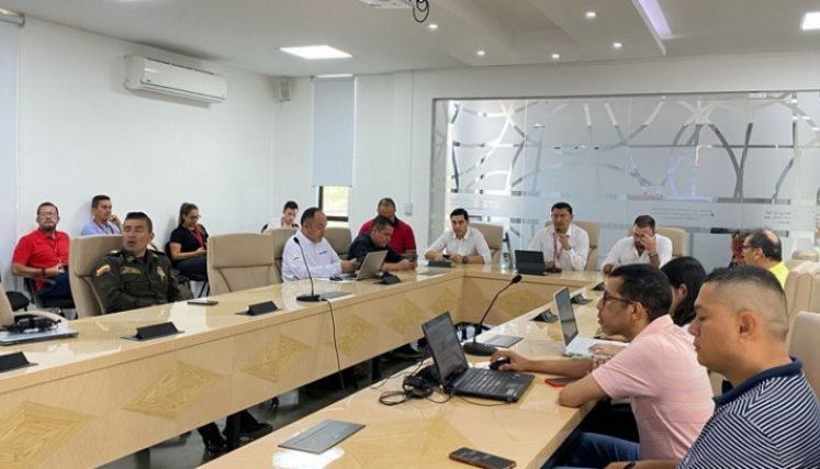 Autoridades dialogan sobre el paro arrocero. Foto cortesía