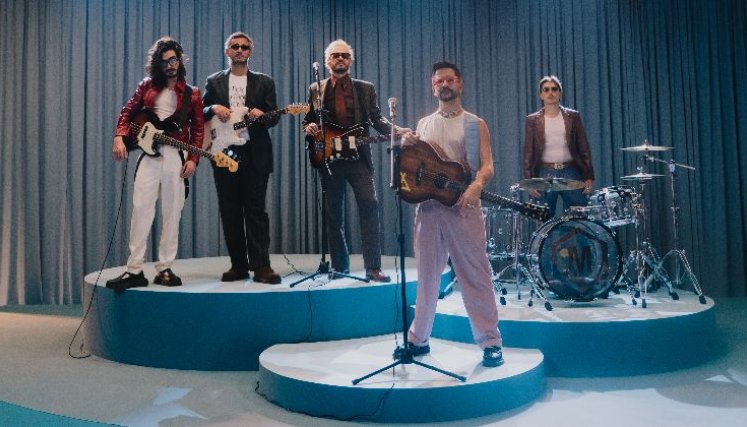 Morat, la banda de pop/rock en español más importante del momento, se une por primera vez a Camilo en ‘Me Toca a Mí’.