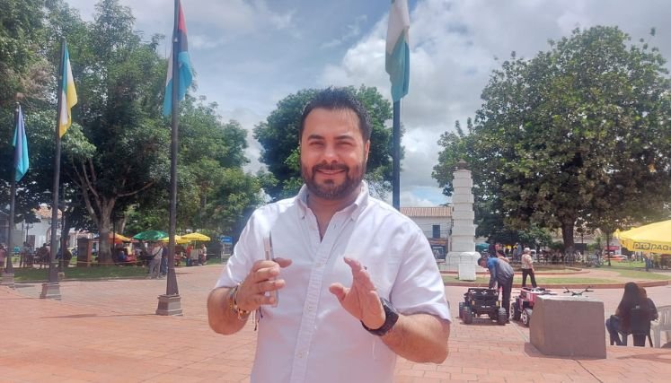 El personero de Ocaña exige al ministro del Interior y al presidente de la República retractarse porque está en riesgo su vida y seres queridos.