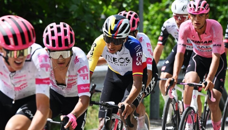 Egan Bernal es sexto en la general del Giro.