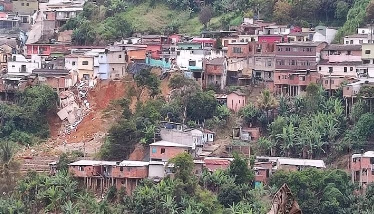 En julio se cumplen 4 años de la falla geológica que derrumbó 11 viviendas y los afectados siguen a la deriva. /Foto: Cortesía