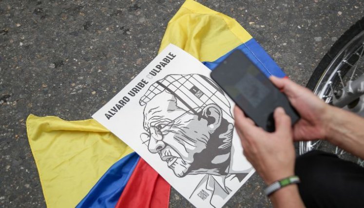 ALVARO URIBE. 