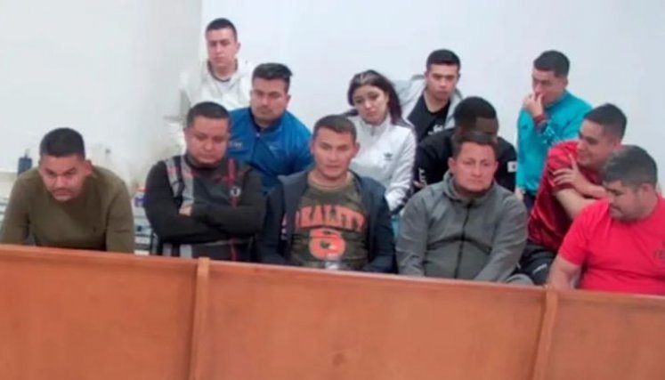 POLICIAS ROBABAN CABLES 