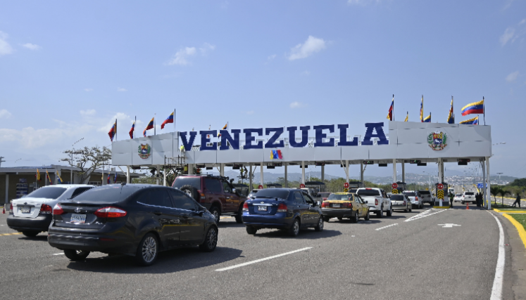 Puente Atanasio Girardot en la frontera entre Colombia y Venezuela.