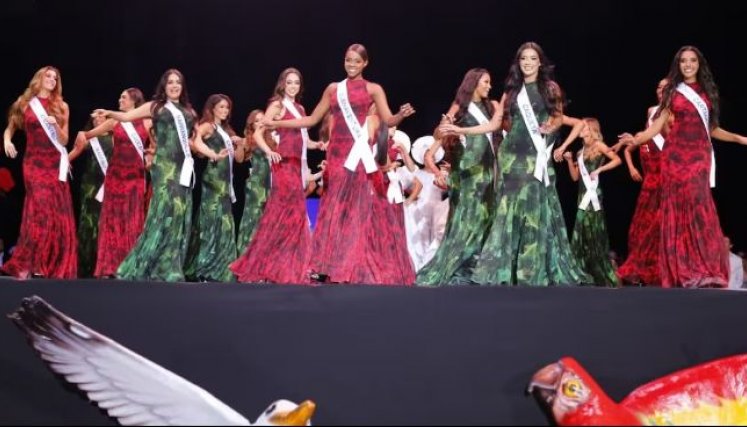 SEÑORITA COLOMBIA