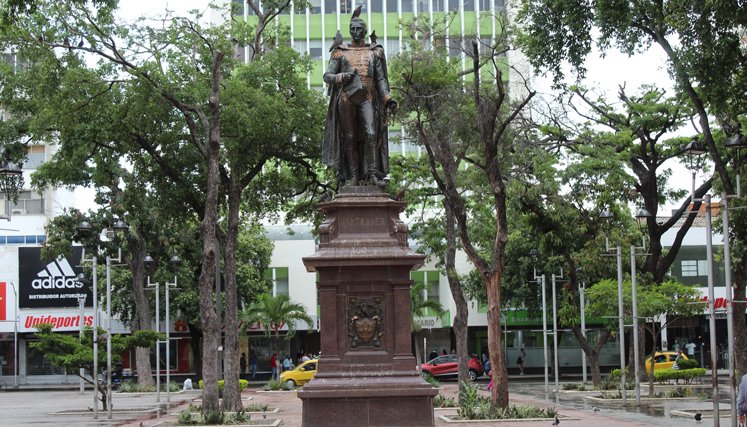 ESTATUA DE SANTANDER 