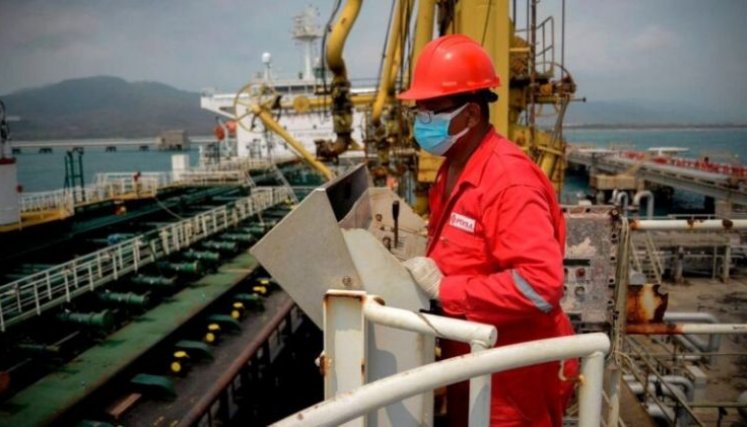 EEUU emite más licencias para flexibilizar operaciones petroleras en Venezuela