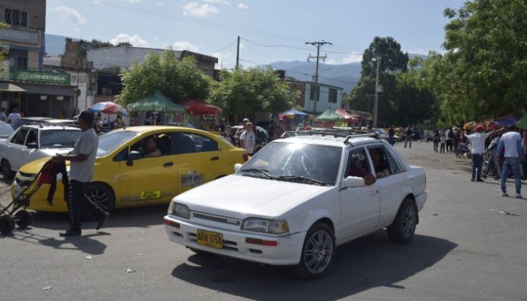 Transporte informal sigue en aumento