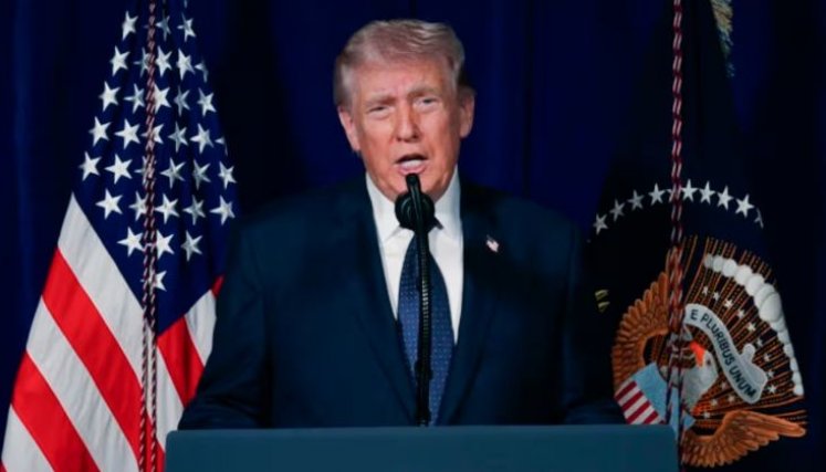 DONALD TRUMP 