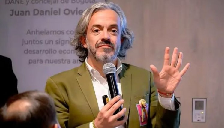 JUAN DANIEL OVIEDO 
