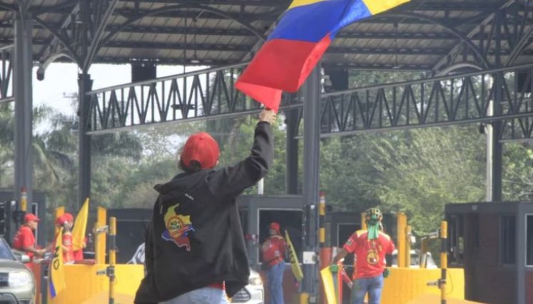 Protestas contra peajes no se detienen: Turbaco completa dos días de bloqueos