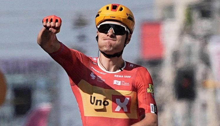 Frederick Dversnes (Uno-X) fue invencible en el embalaje de la etapa 15 del Giro.