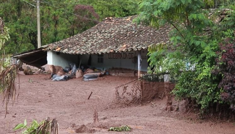  Tres años después damnificados de El Tarrita esperan soluciones concretas. Fotos archivo.