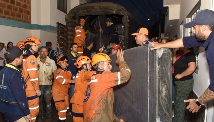 Damnificados comenzaron a recibir las ayudas humanitarias. 