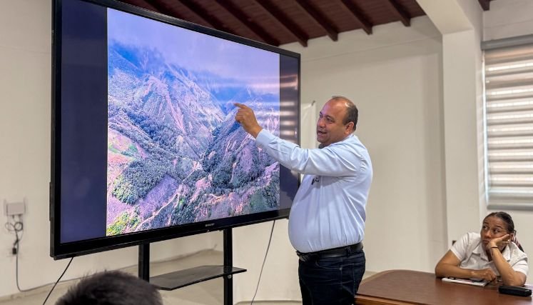 Se propone un fondo para la compra y protección de las zonas boscosas en la cuenca hidrográfica. 