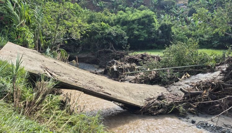 A revisión puentes tras la avalancha del río Tejo en Ocaña.