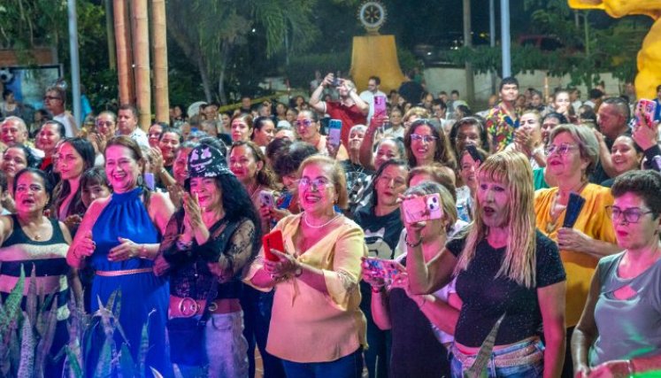 Las mujeres se convirtieron en fieles participantes de las veladas culturales./Foto: Cortesía