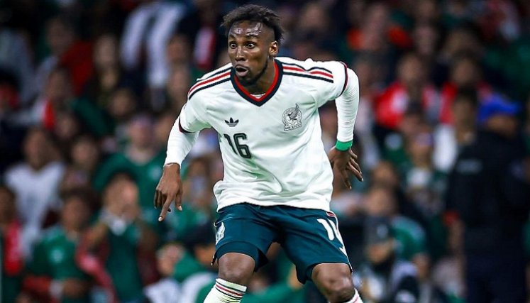 Julián Quiñones, la cuota colombiana en la selección mexicana.
