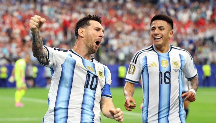 El mediapunta argentino Lionel Messi suma cinco goles en la presente Copa del Mundo y además es máximo artillero de todos los Mundiales con 18 tantos.