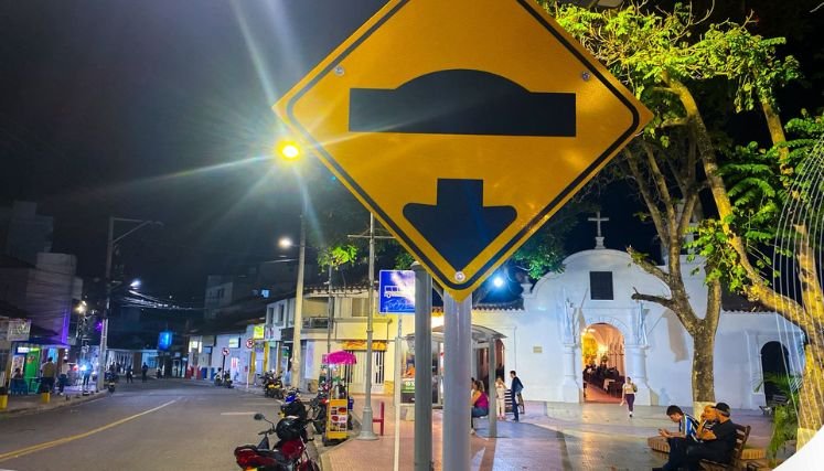 Increíble, inescrupulosos hurtan reductores de velocidad en el municipio de Ocaña.