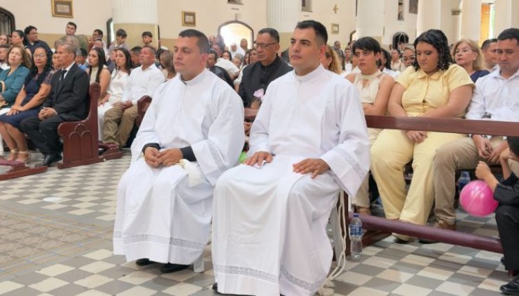 Diáconos ordenados el fin de semana por el Obispo José Libardo Garcés en la Catedral San José./Foto Cortesía