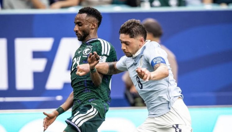¡Aún no ganan los sudamericanos! Uruguay salvó un punto ante Arabia Saudita