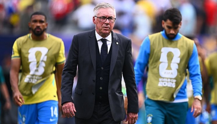 El técnico italiano, Carlo Ancelotti tiene contrato con  Brasil hasta el Mundial de 2030.