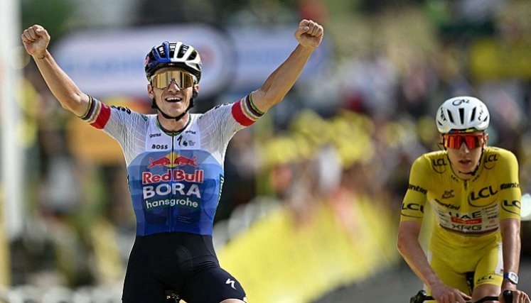 El belga Remco Evenepoel, tras ganar la etapa este domingo, ascendió al segundo lugar de la general de la Grand Boucle.