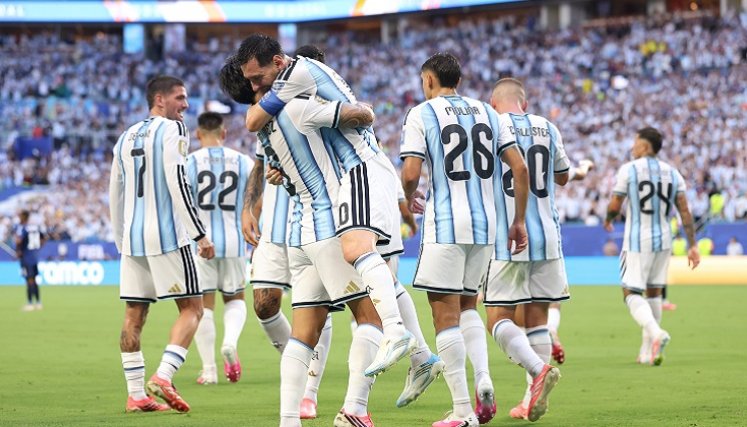 Argentina sufrió más de la cuenta frente para derrotar una sorpresiva y aguerrida Cabo Verde.