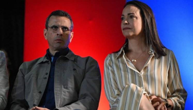 ENRIQUE CAPRILES Y MARÍA CORINA MACHADO