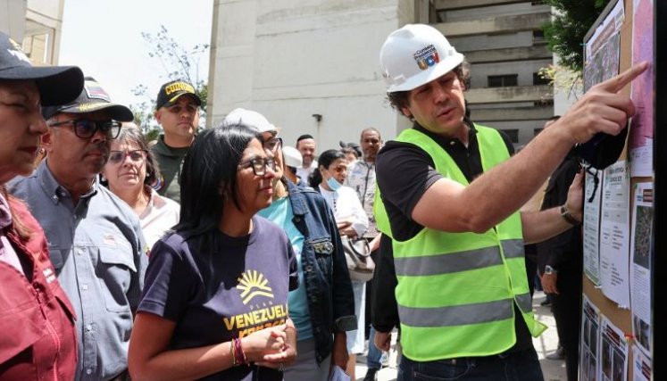 Delcy Rodríguez anuncia censo biométrico para personas que perdieron sus viviendas