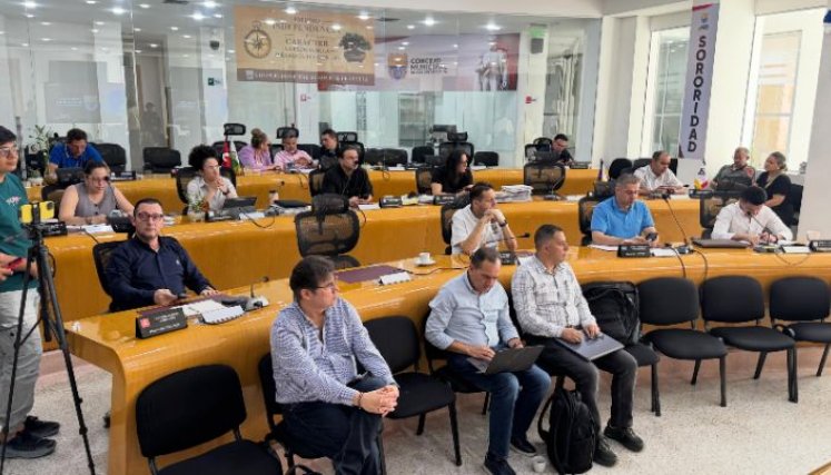 Los concejales exigieron claridad en la ejecución del plan de expansión del alumbrado/Foto: Cortesía