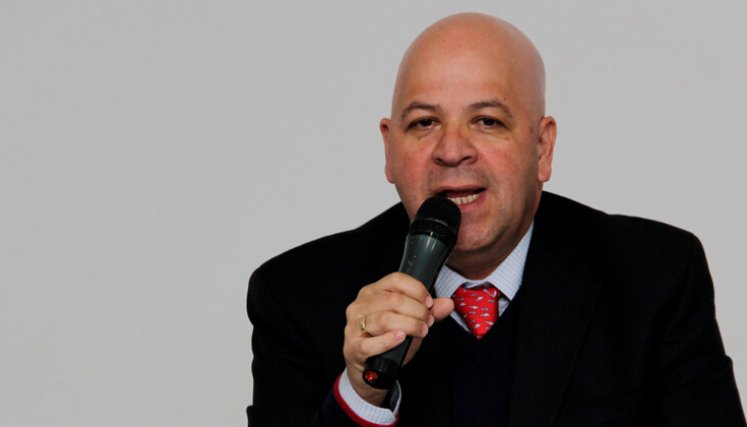 De recoger café a presidir el CNE: la historia de Benjamín Ortiz