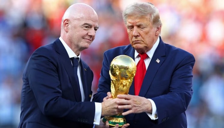 El presidente de la FIFA Gianni Infantino tuvo que frenar su proyecto  de querer vender los servicios publicitarios del Mundial.