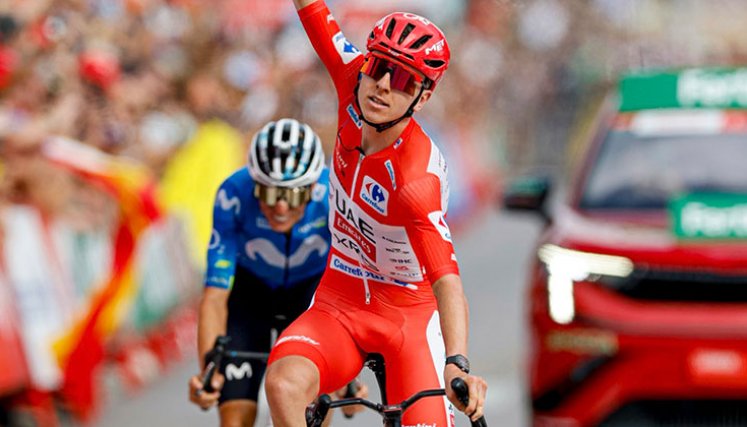 Tadej Pogacar y Enric Mas, Vuelta a España 2026. 