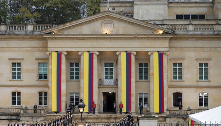 Petro sale de la Casa de Nariño en acto protocolario de despedida