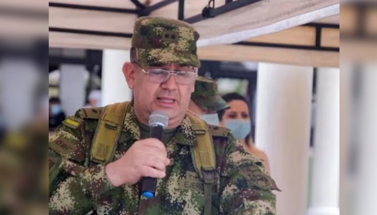 Gobierno acepta retiro voluntario del general Juan Miguel Huertas, señalado de vínculos con Alias Calarcá 