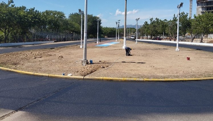 Pista de ruta de patinaje Teódulo Gélvez Albarracín ubicada en la avenida del Río. 