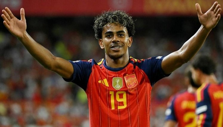 Lamine Yamal fue la figura de la Roja al anotar un doblete ante Croacia.
