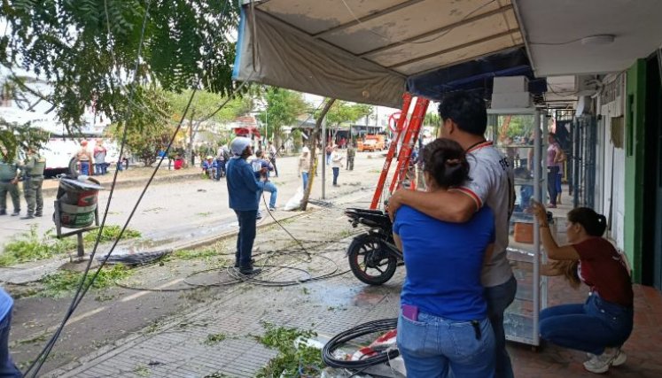 Alrededor de 40 locales se vieron afectados con el atentado.