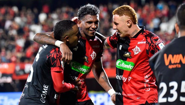 Joao Abonía, Carlos Rentería y Kevin Tamayo. 
