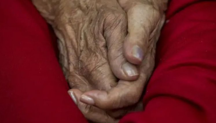 Aumentar la edad de jubilación e igualarla entre hombres y mujeres: la propuesta del presidente de la Corte Suprema