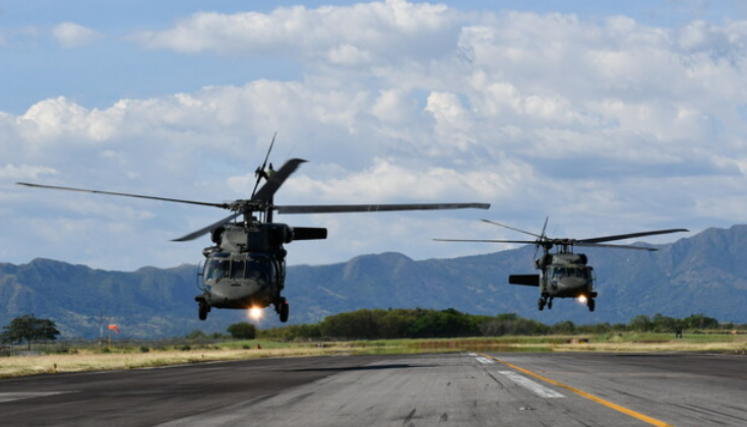 Helicóptero UH 60 Black Hawk